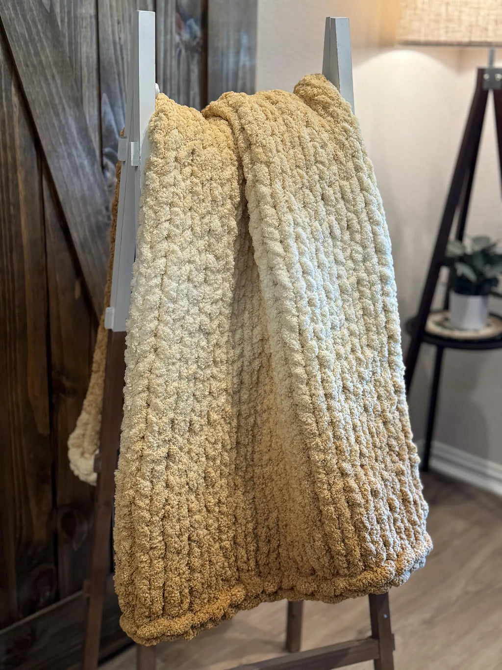 Chunky Hand Knit Blanket Ombré Phasing, Pick Your Size