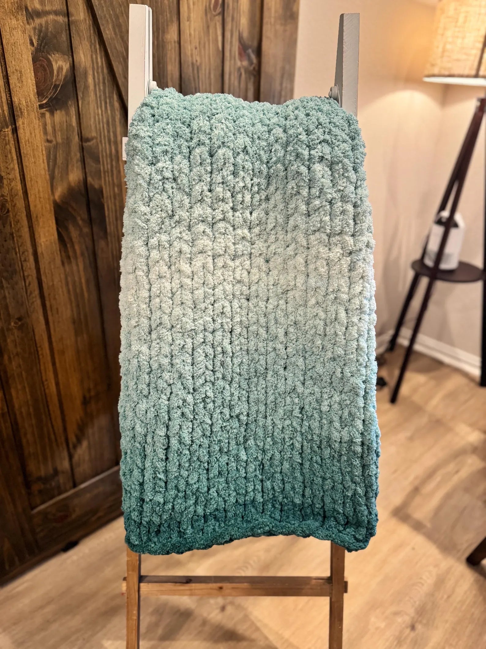 Chunky Hand Knit Blanket Ombré Phasing, Pick Your Size