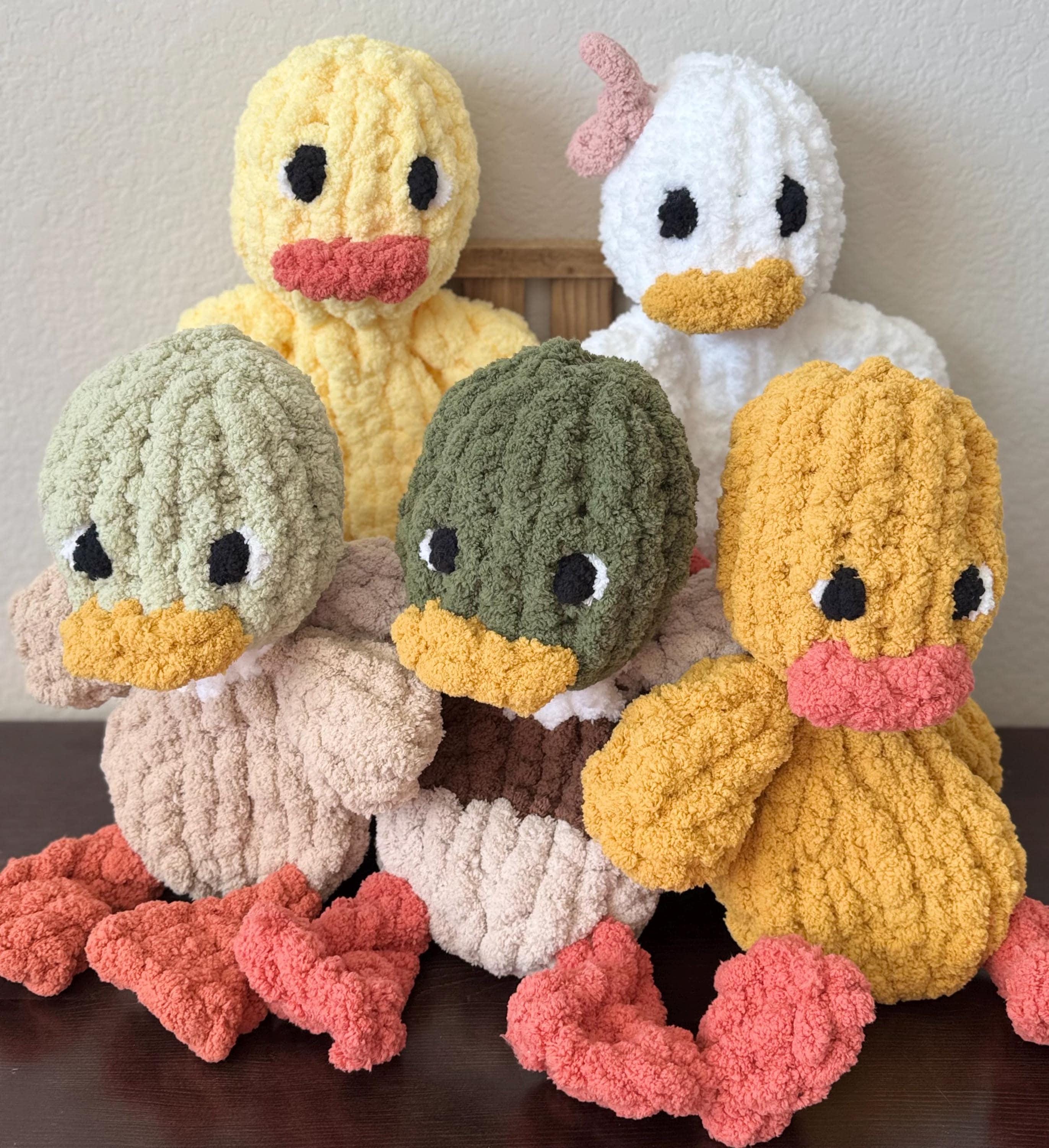 Duck Chenille Hand Knit Lovey. Handmade and Perfect for Babyshowers! Different color options and bows available. Custom orders accepted!