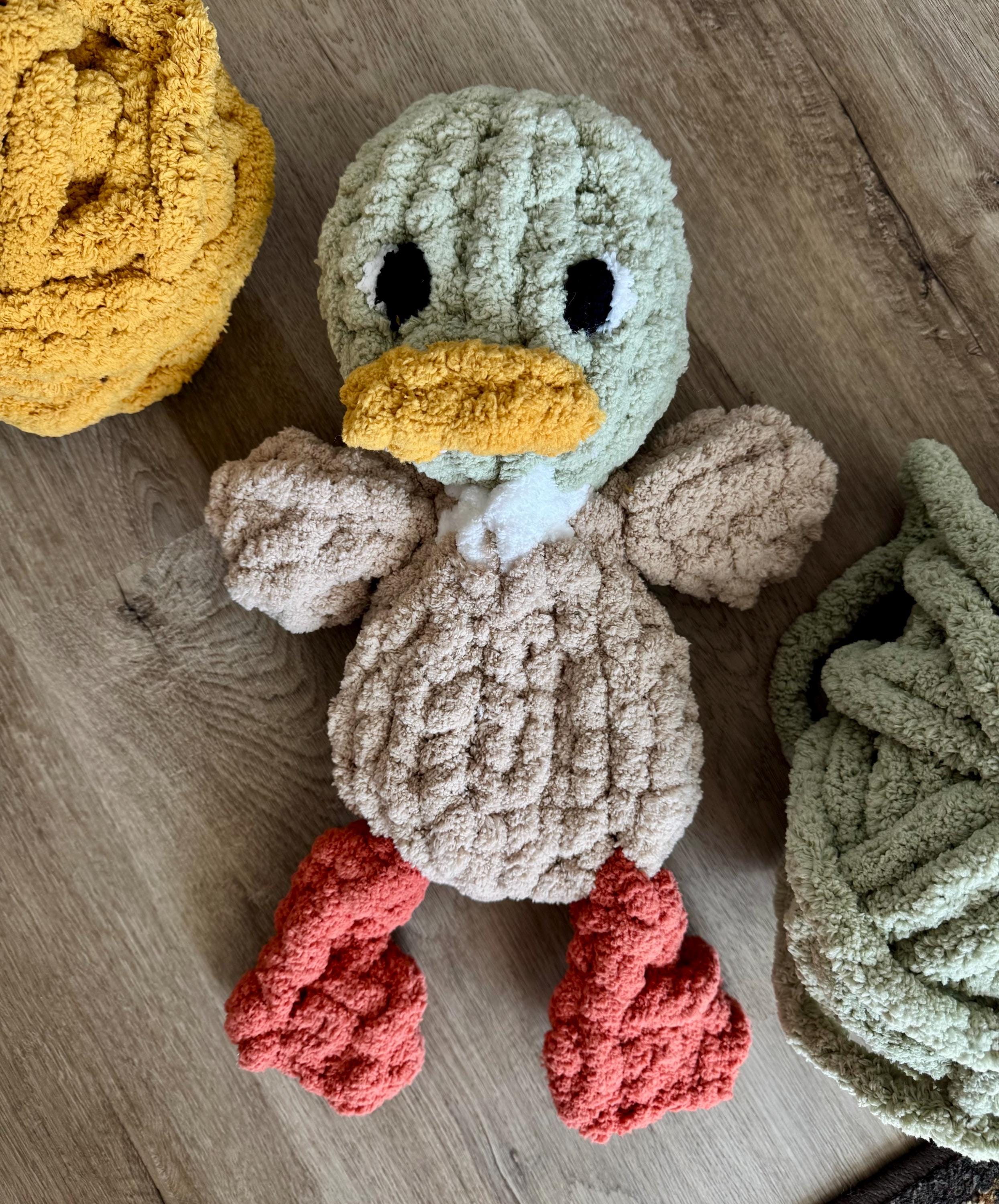 Duck Chenille Hand Knit Lovey. Handmade and Perfect for Babyshowers! Different color options and bows available. Custom orders accepted!