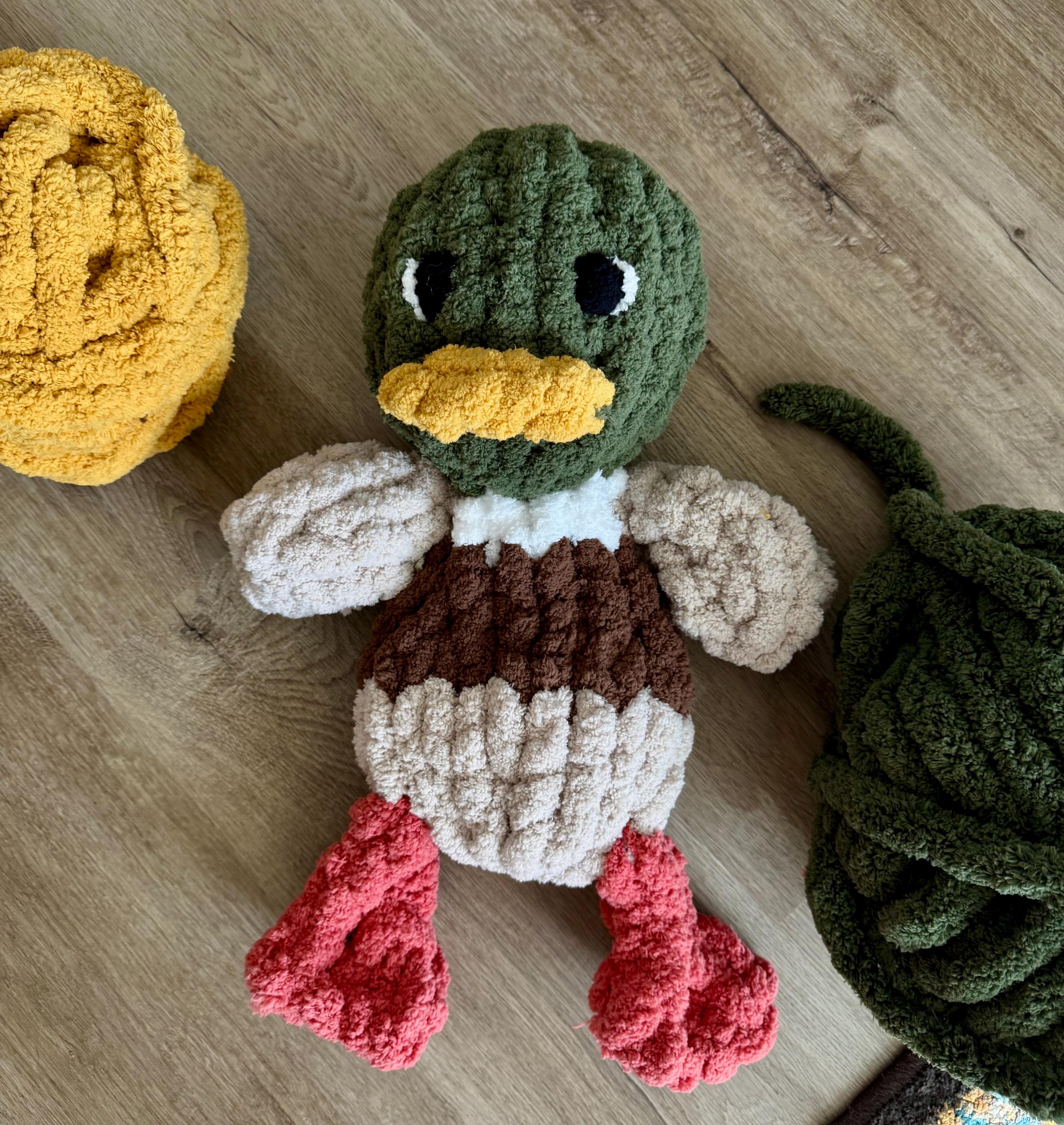 Duck Chenille Hand Knit Lovey. Handmade and Perfect for Babyshowers! Different color options and bows available. Custom orders accepted!