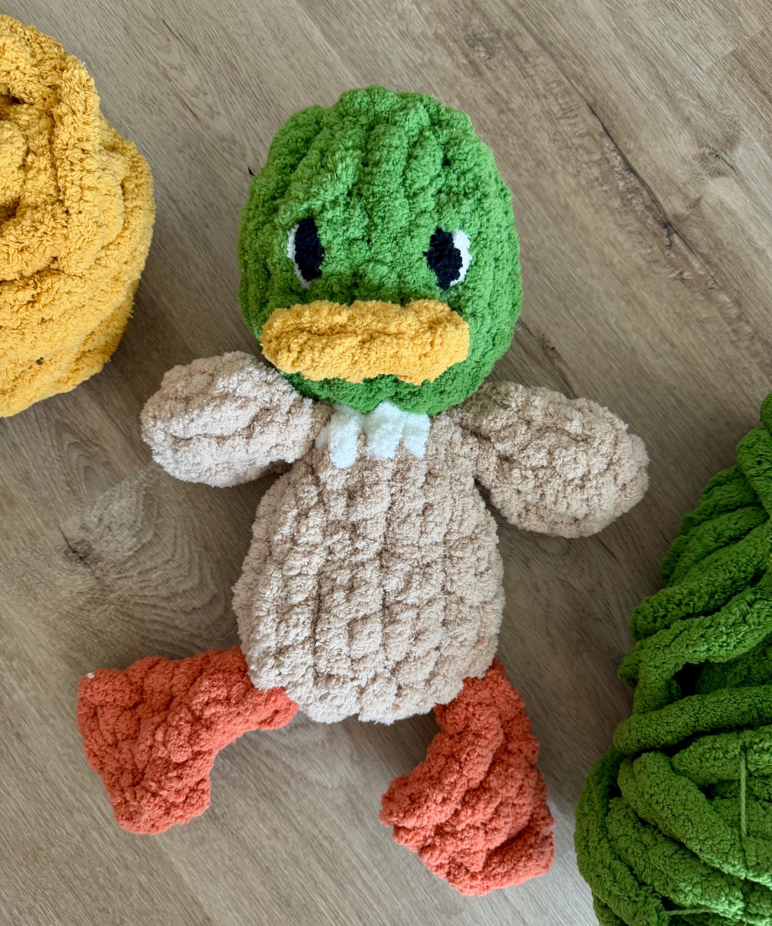 Duck Chenille Hand Knit Lovey. Handmade and Perfect for Babyshowers! Different color options and bows available. Custom orders accepted!